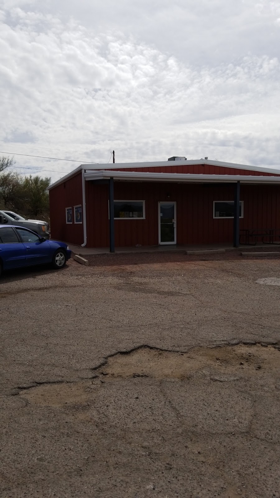 Buzzys Drive-In | restaurant | 111 Tilbury Dr, Kearny, AZ 85137, USA | 5203637371 OR +1 520-363-7371