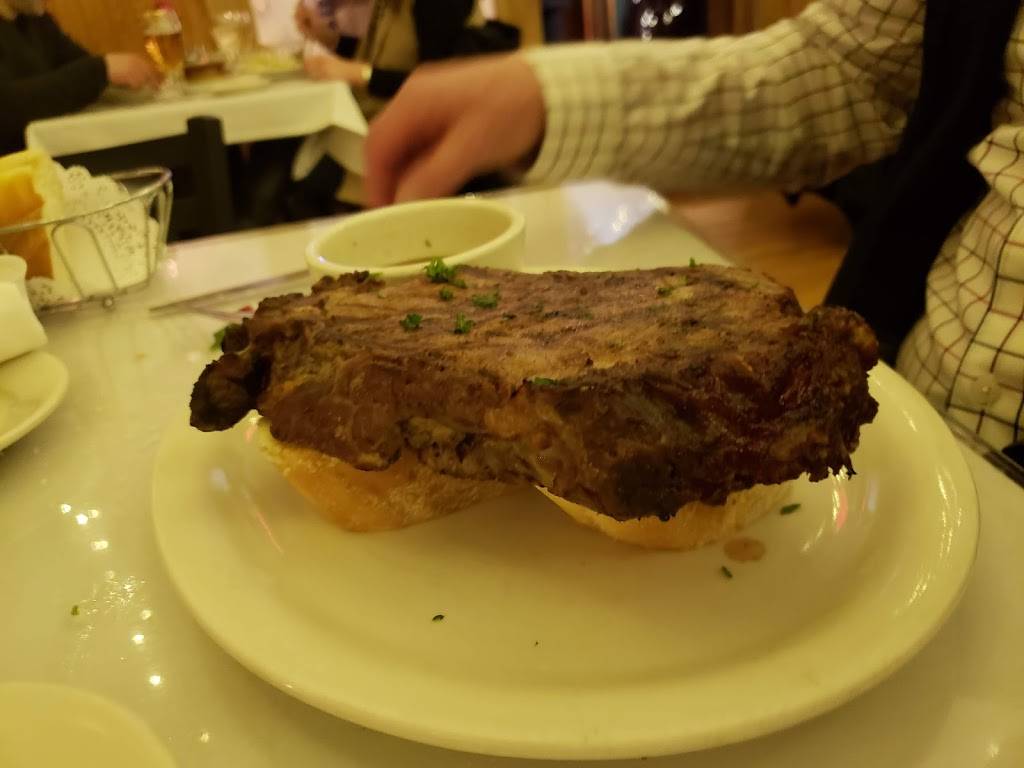 DeStefanos Olde Erie | restaurant | 7 W Main St, Middletown, NY 10940, USA | 8453443743 OR +1 845-344-3743