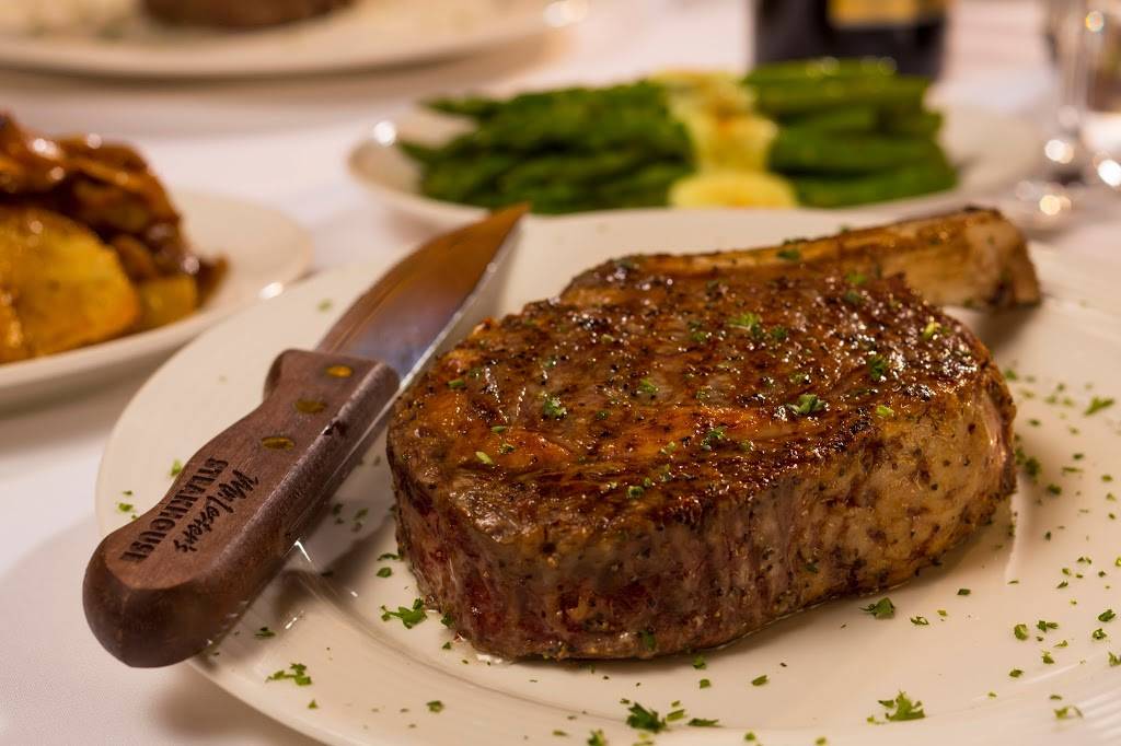 Mr. Lesters Steakhouse | restaurant | 832 Martin Luther King Rd, Charenton, LA 70523, USA | 3379237408 OR +1 337-923-7408