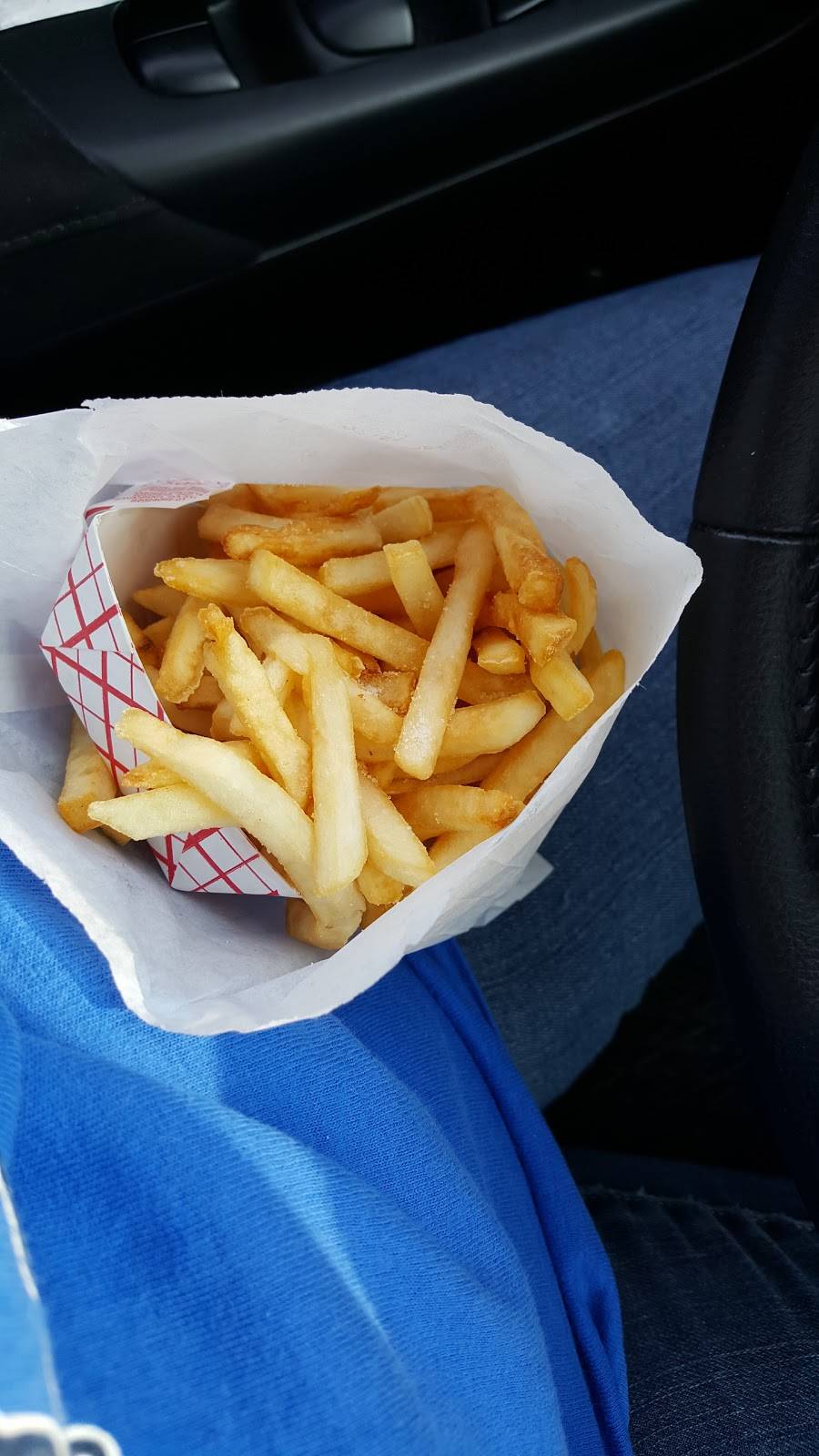 Tinys Dairy Barn | restaurant | 1051 N Shoop Ave, Wauseon, OH 43567, USA | 4193358762 OR +1 419-335-8762