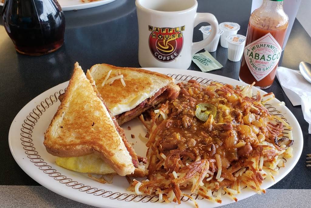 Waffle House | meal takeaway | 301 Little Hills Exy, St Charles, MO 63301, USA | 6369477628 OR +1 636-947-7628