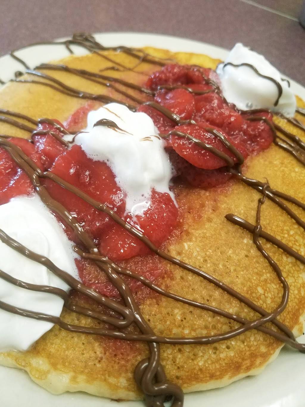 Gayles Depot Square Farm Shoppe | restaurant | 51 Depot St, Watertown, CT 06795, USA | 8602747353 OR +1 860-274-7353