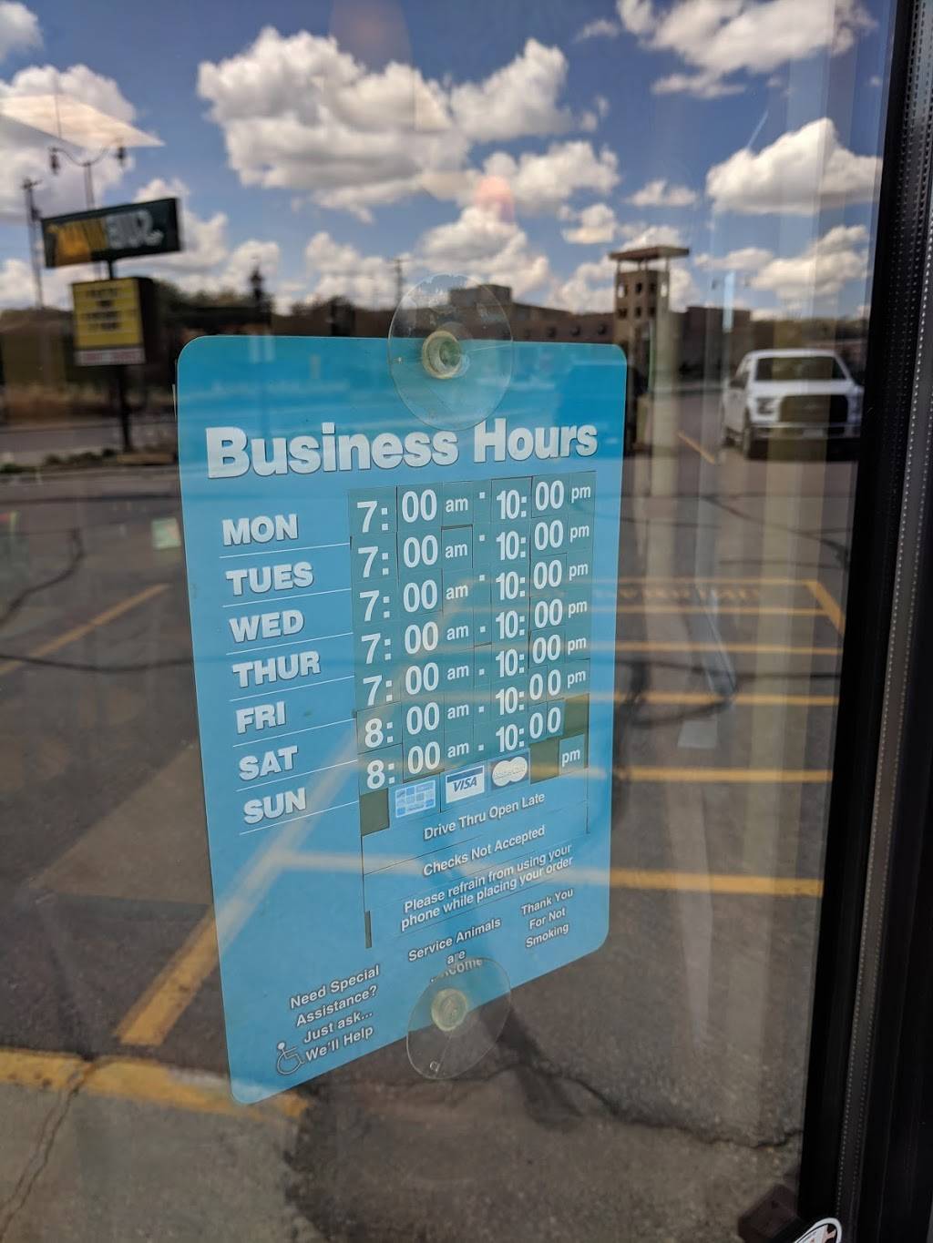 Subway | meal takeaway | 10 Sibley Pkwy, Mankato, MN 56001, USA | 5076257827 OR +1 507-625-7827