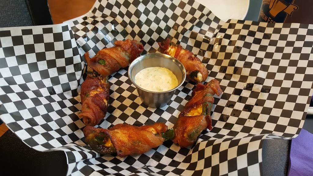 Mes burgers & brews | restaurant | 215 Main St, Danville, VA 24541, USA | 4347920123 OR +1 434-792-0123