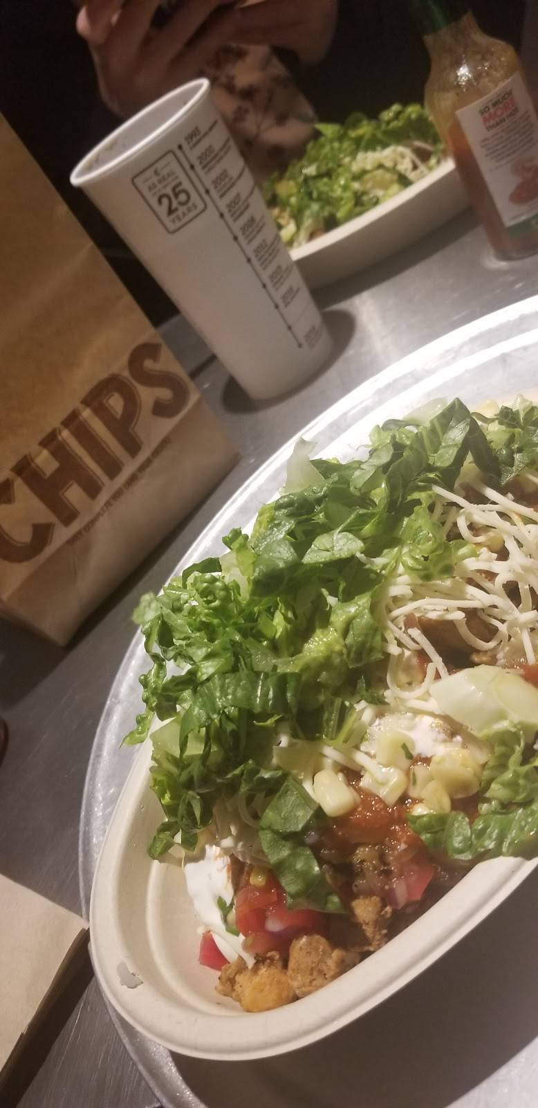 Chipotle Mexican Grill | restaurant | 1849 Green Bay Rd Ste 159, Highland Park, IL 60035, USA | 8474336453 OR +1 847-433-6453