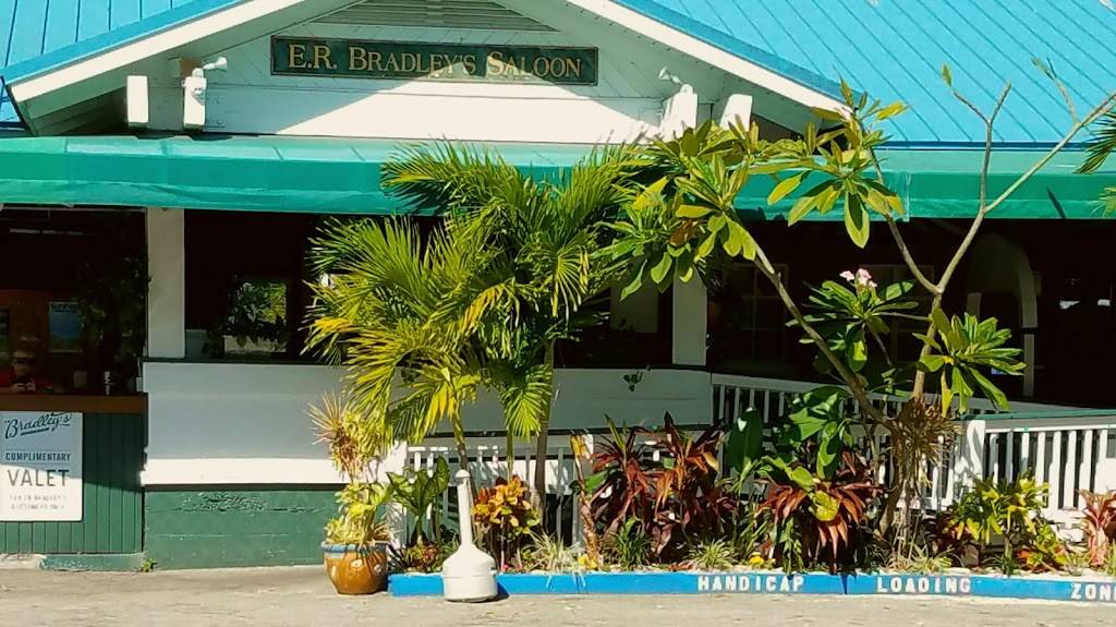 E.R. Bradleys | restaurant | 104 S Clematis St, West Palm Beach, FL 33401, USA | 5618333520 OR +1 561-833-3520