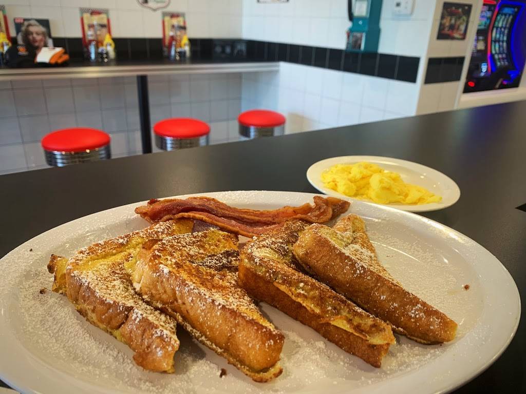 Three Aces Diner | restaurant | 2314 Hassell Rd, Hoffman Estates, IL 60169, USA | 8474665080 OR +1 847-466-5080