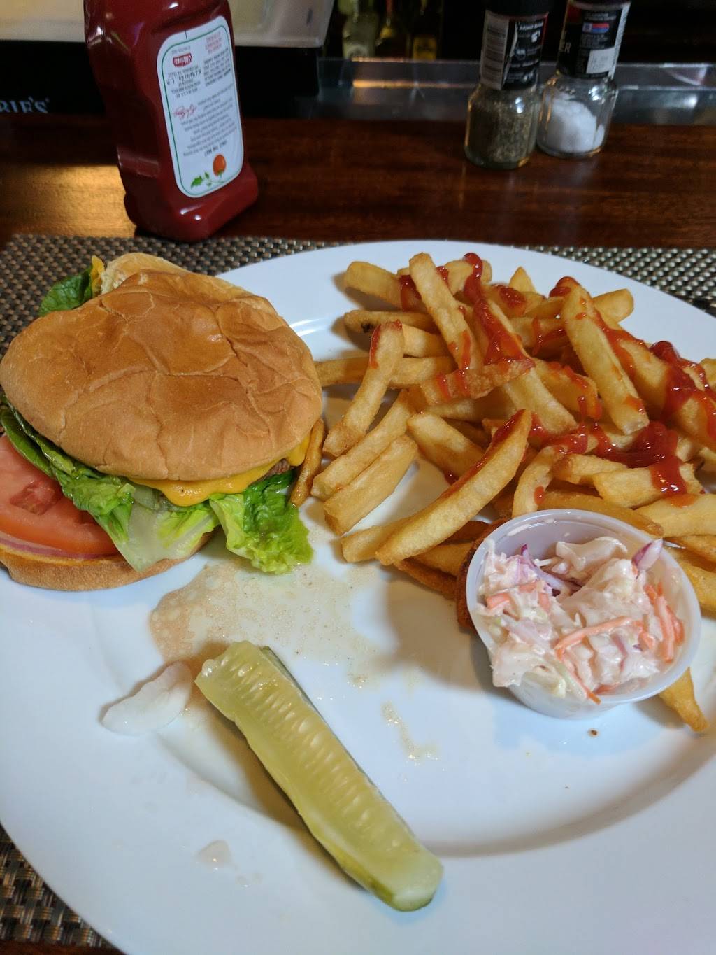 Salty Dog | restaurant | 7509 3rd Ave, Brooklyn, NY 11209, USA | 7182380030 OR +1 718-238-0030