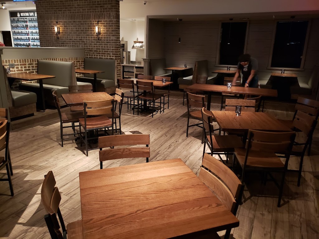 Bulldog Burger Company Ridgeland | restaurant | 879 Lake Harbour Dr, Ridgeland, MS 39157, USA | 6018994200 OR +1 601-899-4200