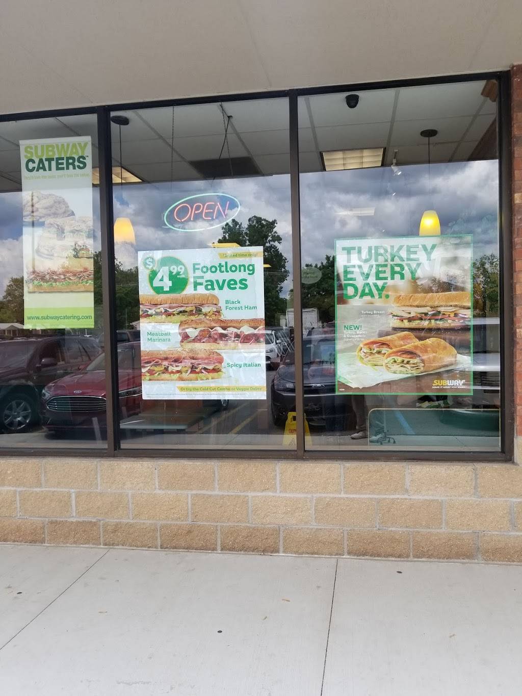 Subway | restaurant | 30979 Five Mile Road, Livonia, MI 48154, USA | 7345226120 OR +1 734-522-6120