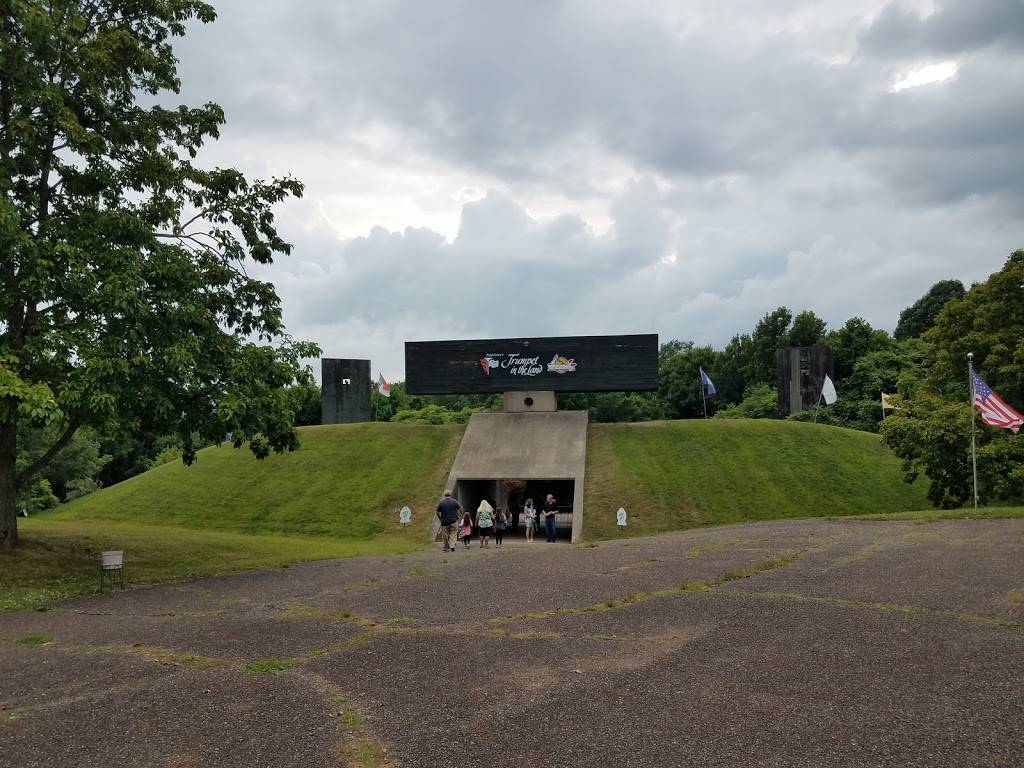 Trumpet In The Land | restaurant | 1600 Trumpet Dr NE, New Philadelphia, OH 44663, USA | 3303645111 OR +1 330-364-5111