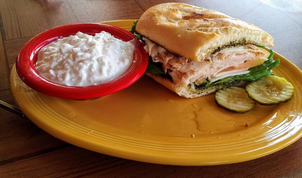 Paradise Valley Cafe | restaurant | 61721 CA-74, Mountain Center, CA 92561, USA | 9516593663 OR +1 951-659-3663