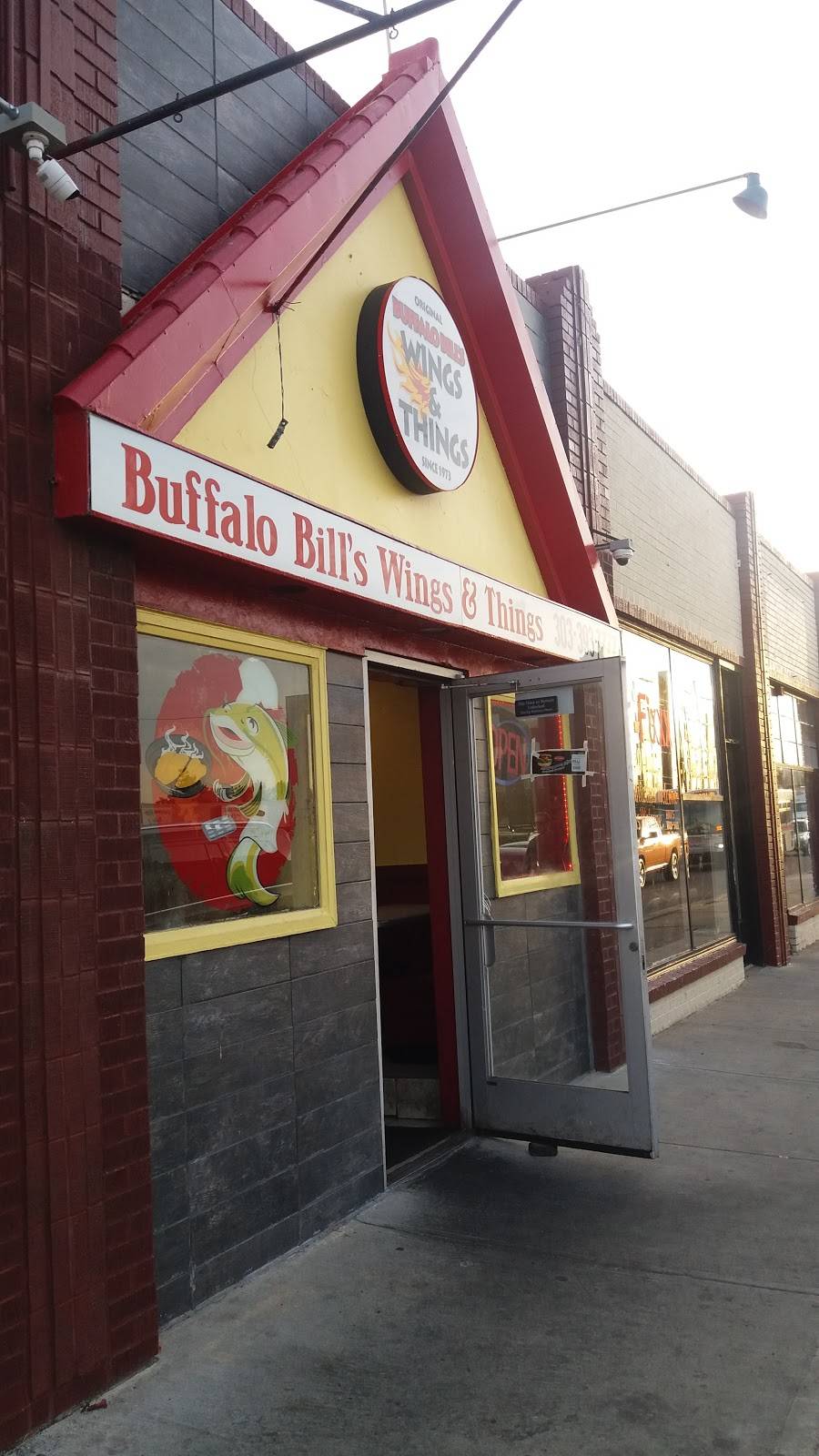 Buffalo Bills Wings & Things | restaurant | 7236 E Colfax Ave, Denver, CO 80220, USA | 3033937777 OR +1 303-393-7777