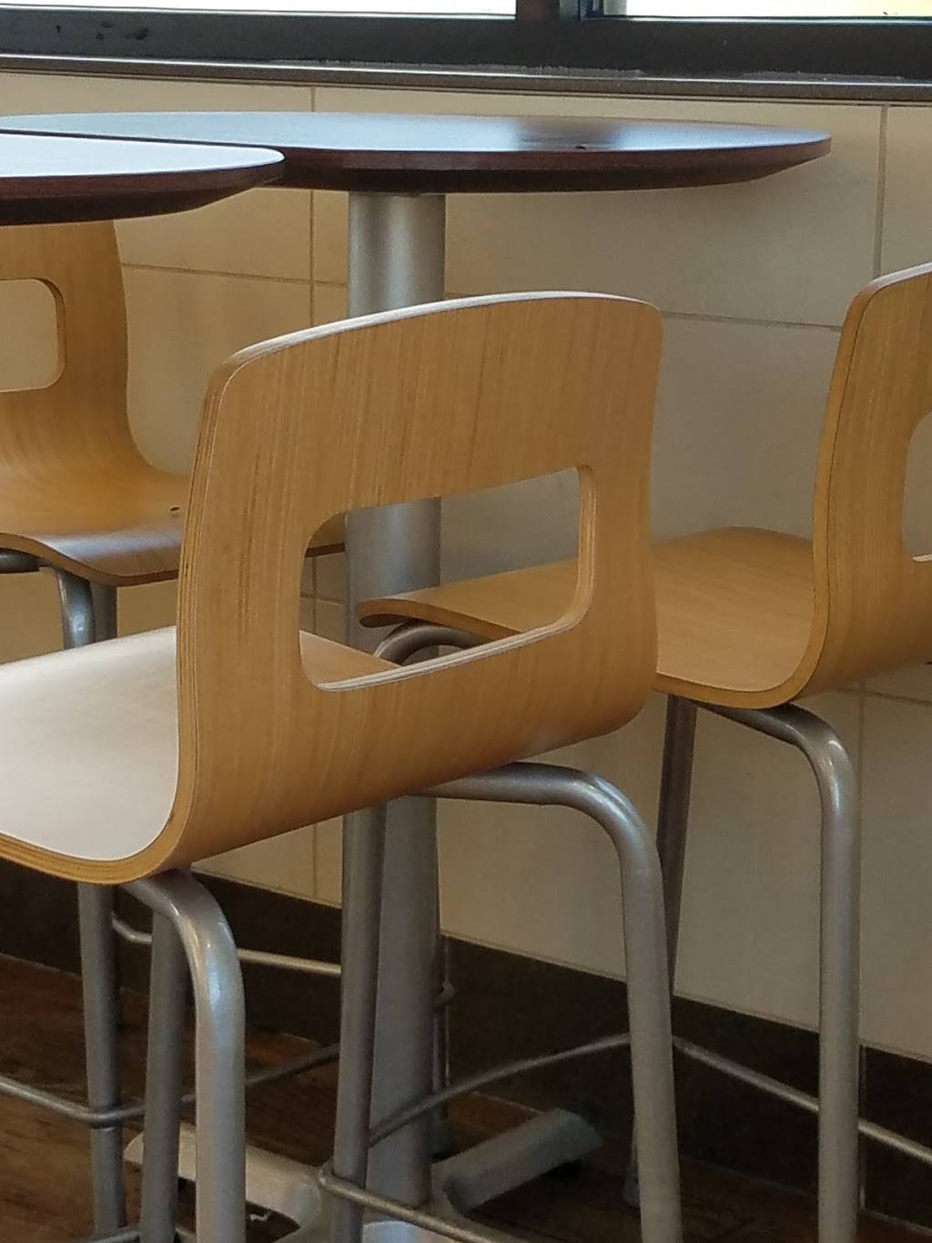 Wendys | restaurant | 1305 7th St S, Clanton, AL 35045, USA | 2052801200 OR +1 205-280-1200