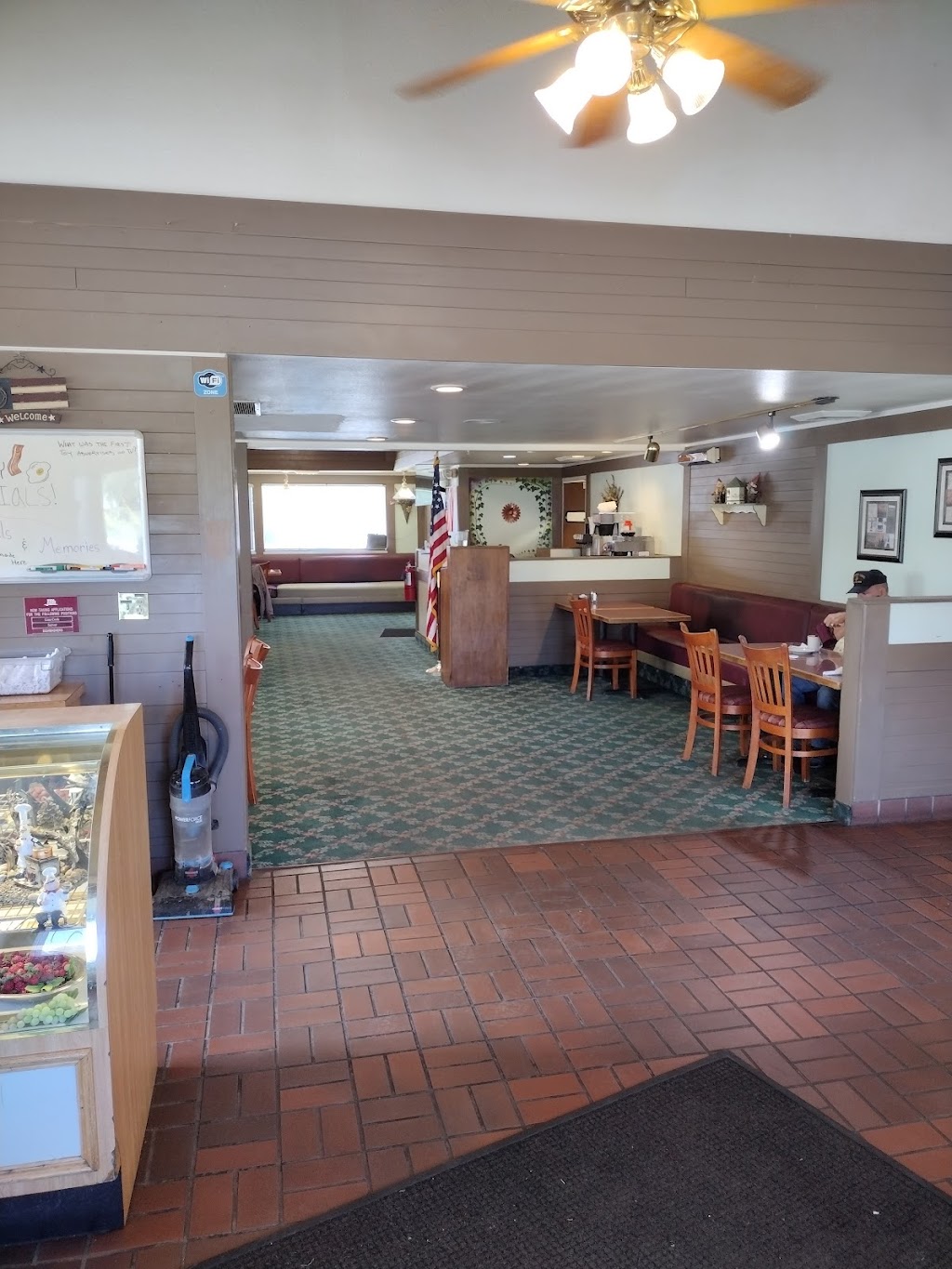 JBs Restaurant | restaurant | 704 West Appleway Ave., Coeur dAlene, ID 83814, USA | 2087653225 OR +1 208-765-3225