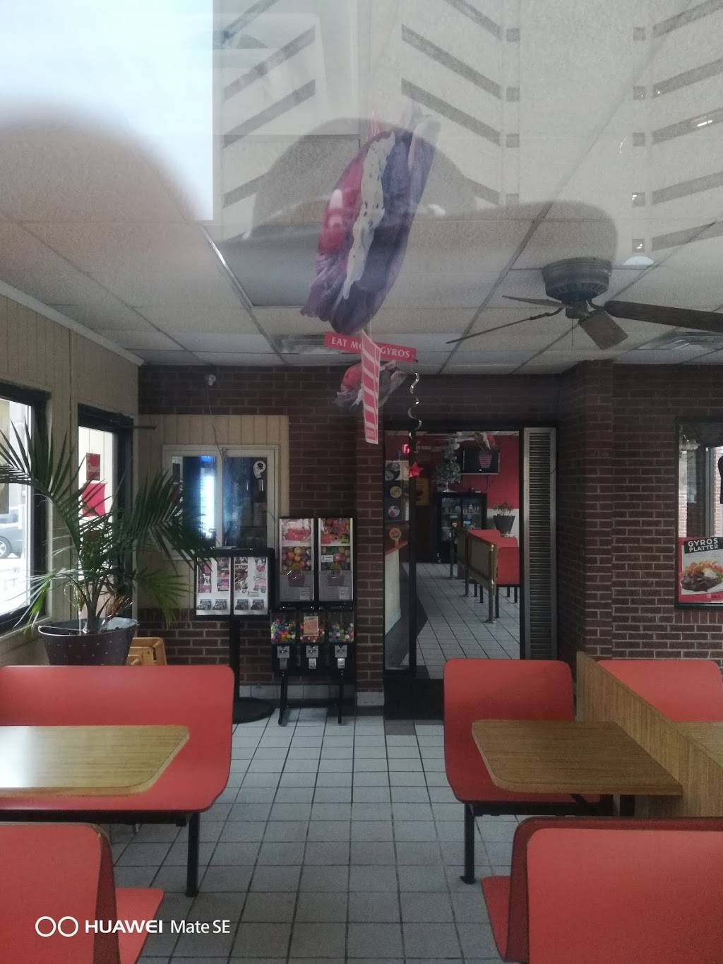 Andys house | restaurant | 31 S County St, Waukegan, IL 60085, USA | 8476625355 OR +1 847-662-5355