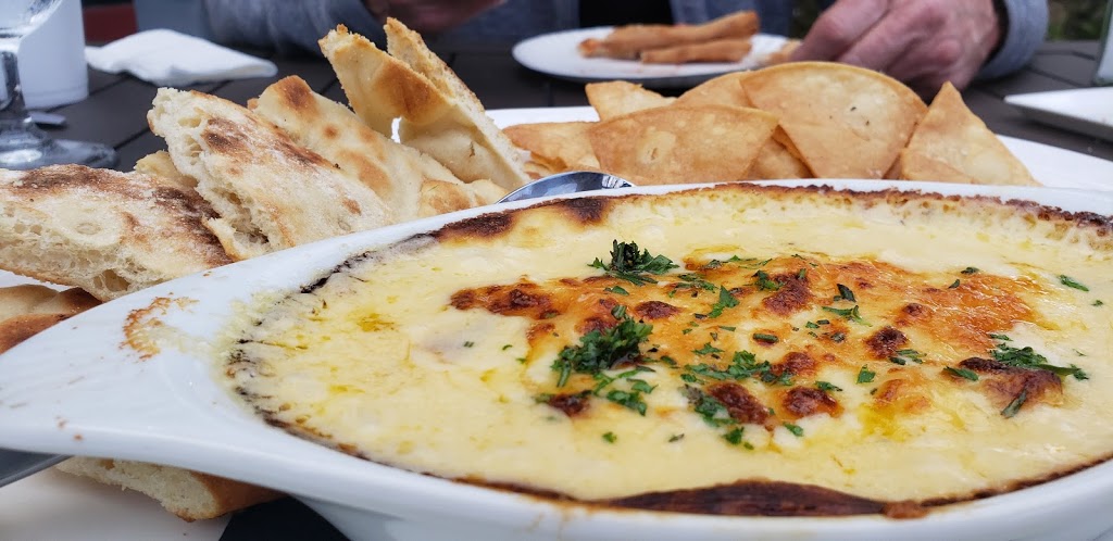 Black Dog Grill | restaurant | 1635 Paris Ave, Port Royal, SC 29935, USA | 8433793664 OR +1 843-379-3664