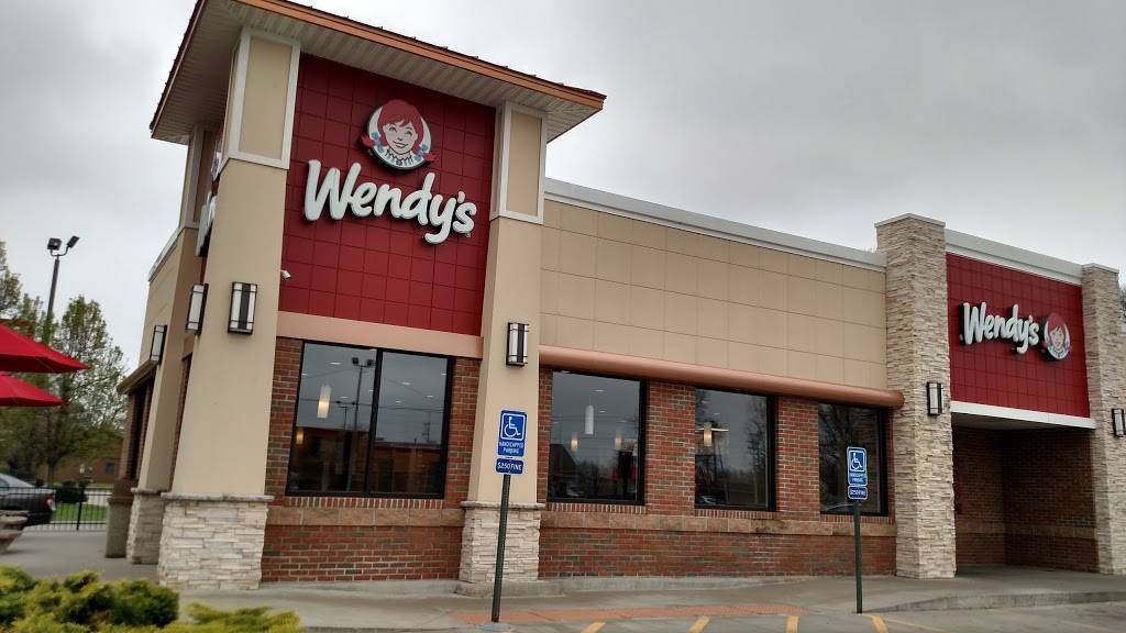 Wendys | restaurant | 412 E Walnut St Ave, Carbondale, IL 62901, USA | 6185666237 OR +1 618-566-6237