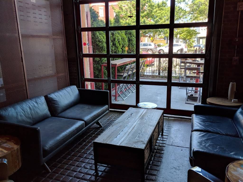 Engine Company 12 | restaurant | 1626 North Capitol St NW, Washington, DC 20002, USA | 2022999128 OR +1 202-299-9128