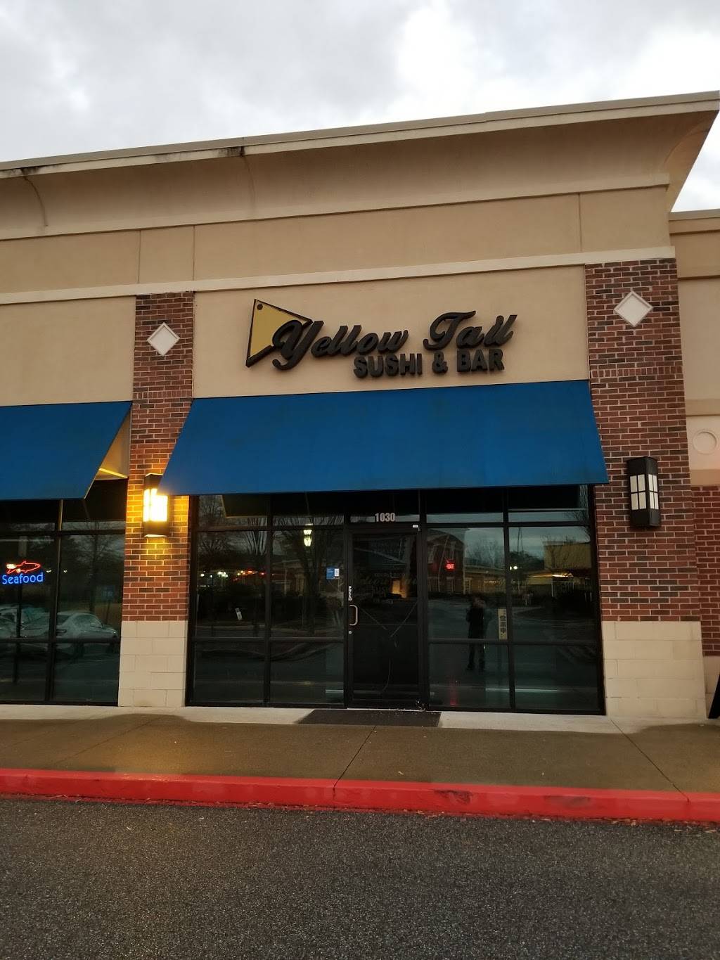 Yellow Tail Sushi | restaurant | 745 Chastain Rd NW ste 1030, Kennesaw, GA 30144, USA | 7704212918 OR +1 770-421-2918