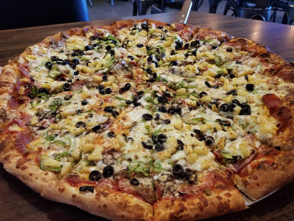 Venezias New York Style Pizzeria | restaurant | 15620 N Tatum Blvd #100, Phoenix, AZ 85032, USA | 6027874444 OR +1 602-787-4444