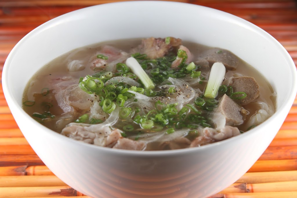 Pho House | restaurant | 5300 Fountains Dr NE #108, Cedar Rapids, IA 52411, USA | 3193209000 OR +1 319-320-9000