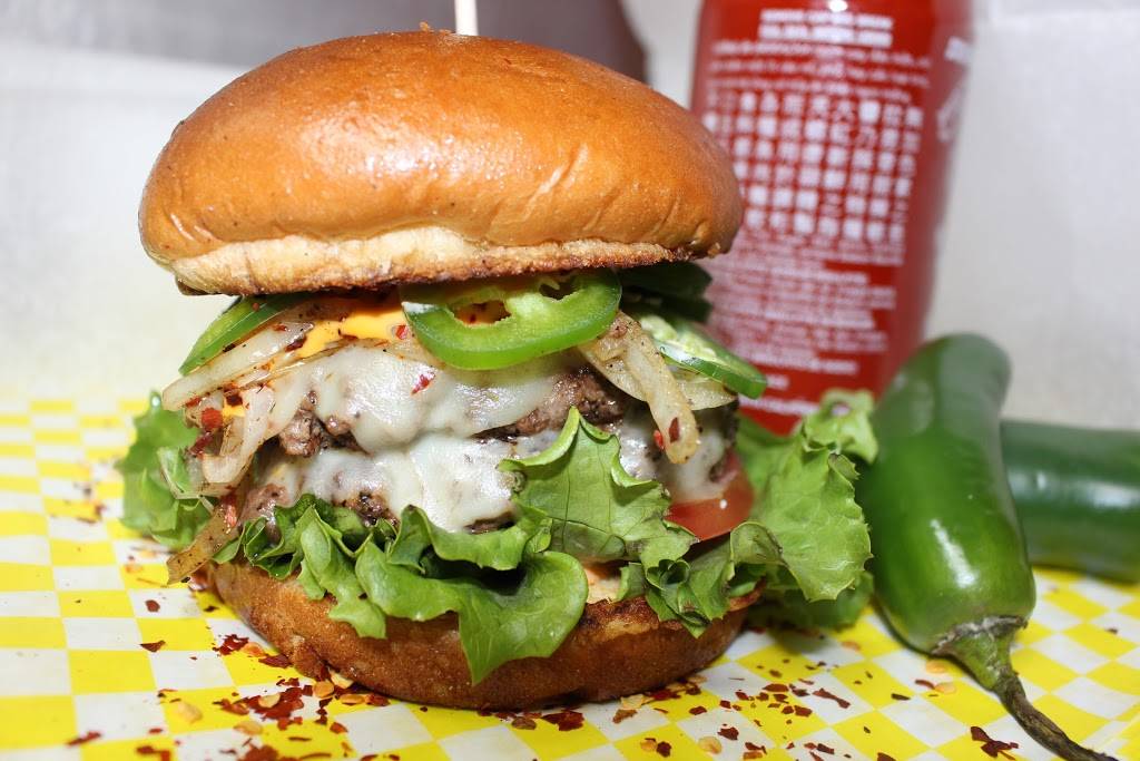 A1 dogs & Burgers | restaurant | 15430 Warren Ave, Dearborn, MI 48126, USA | 3138881515 OR +1 313-888-1515