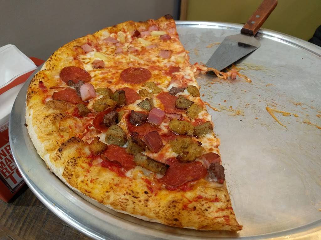 Manhattan Pizza | restaurant | 21800 Towncenter Plaza #255, Sterling, VA 20164, USA | 5719269069 OR +1 571-926-9069