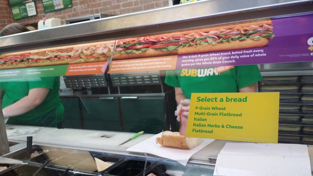 Subway | restaurant | 9301 4th St N, St. Petersburg, FL 33702, USA | 7275764986 OR +1 727-576-4986