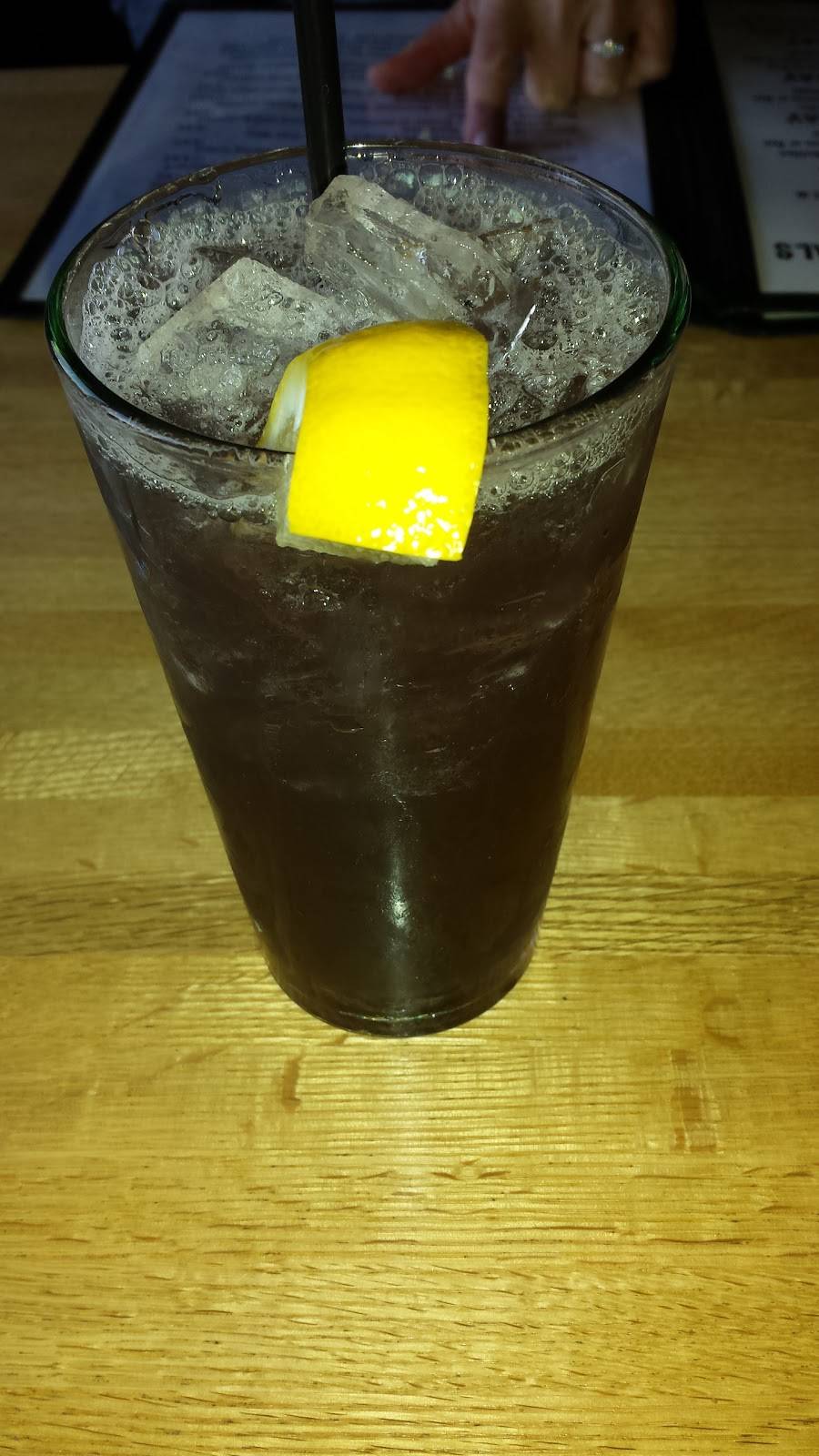 Old School Tavern and Grill | restaurant | 201 DesPlaines, Forest Park, IL 60130, USA | 7087713663 OR +1 708-771-3663