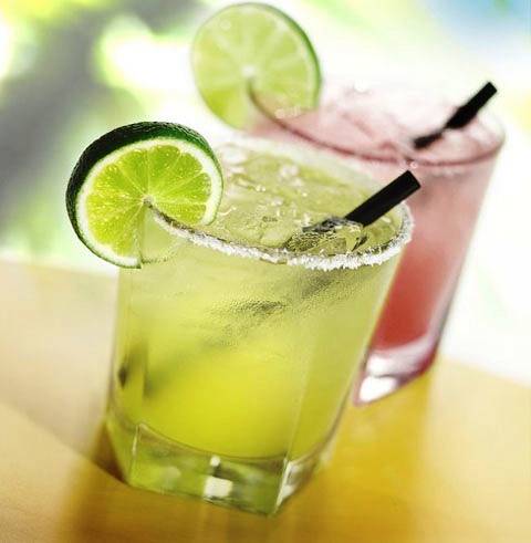 La Fiesta | restaurant | 2340 Champa St, Denver, CO 80205, USA | 3032922800 OR +1 303-292-2800