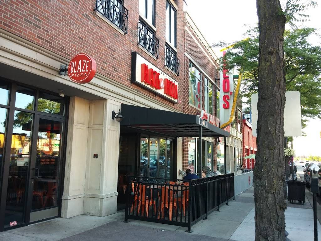Blaze Pizza | meal takeaway | 112 S Main St, Royal Oak, MI 48067, USA | 2482780918 OR +1 248-278-0918