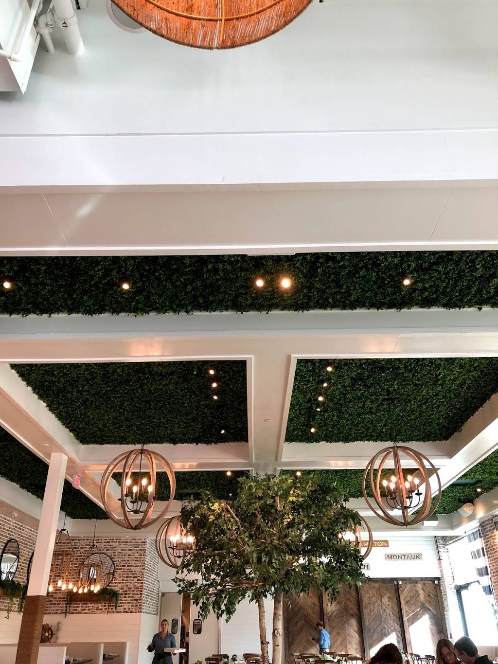 The Hampton Social | restaurant | 9114 Strada Pl, Naples, FL 34108, USA | 2392022038 OR +1 239-202-2038