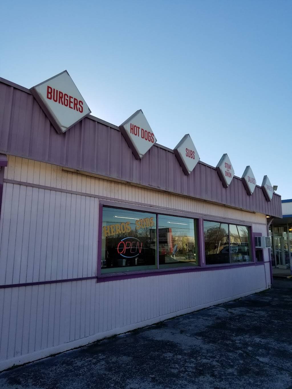 Heros Subs & Burgers | restaurant | 9518 E Pine St, Tulsa, OK 74115, USA | 9188341765 OR +1 918-834-1765