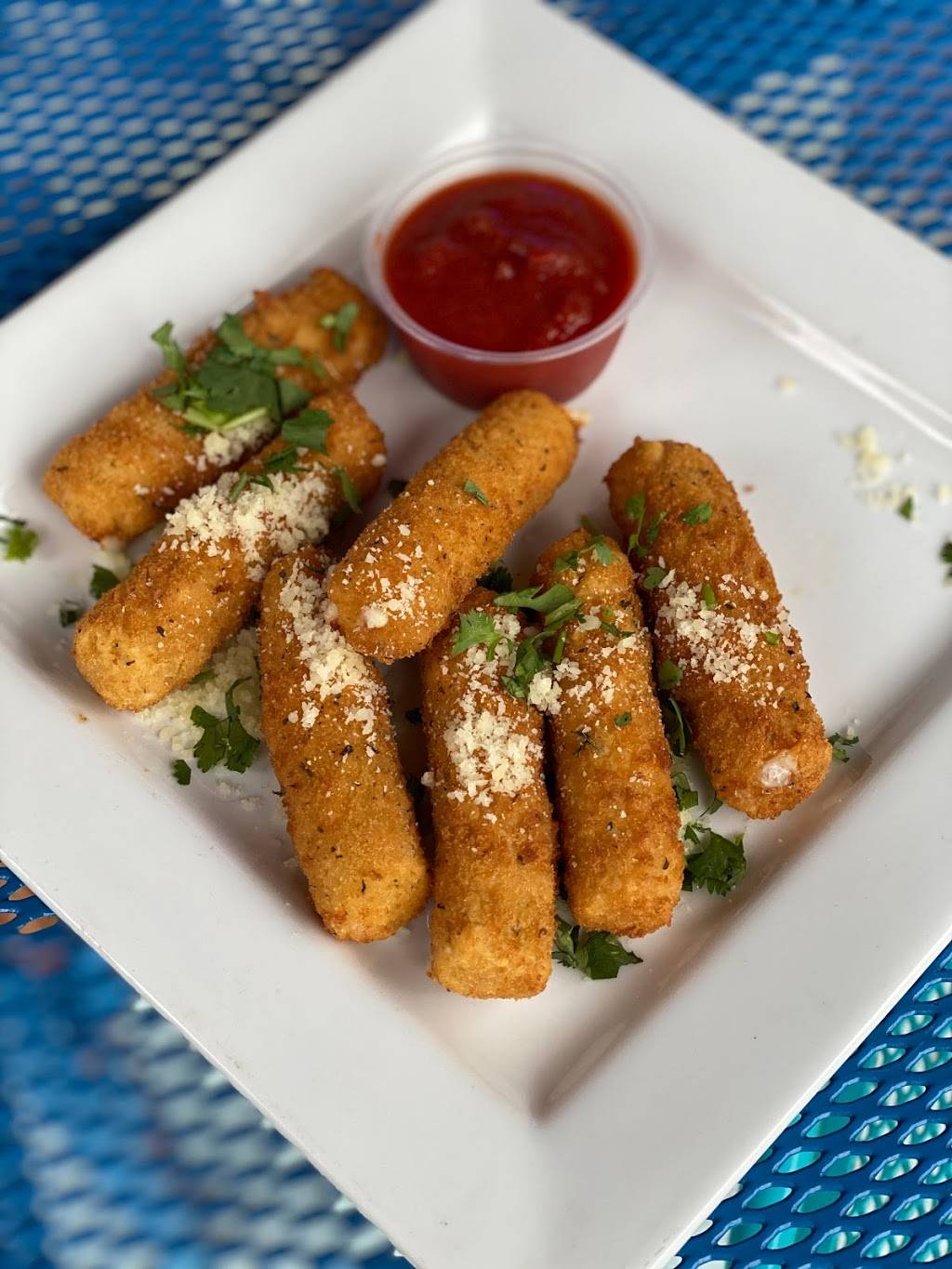 Juniors Bar & Grill | restaurant | 234 King Ave, Columbus, OH 43201, USA | 6147320619 OR +1 614-732-0619