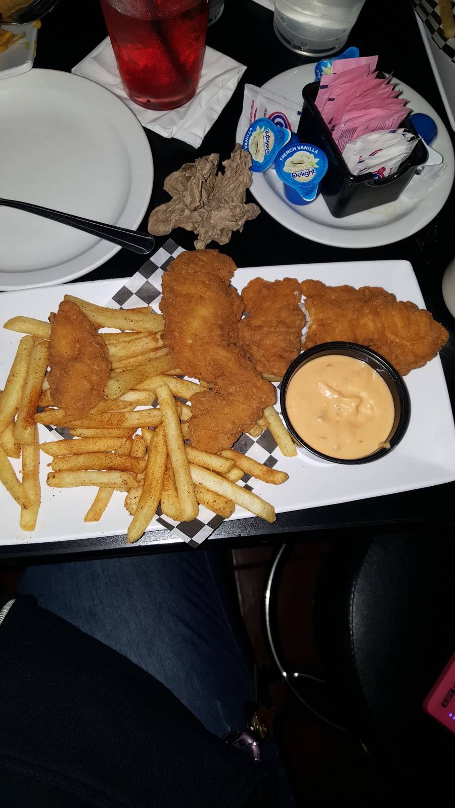 New Wave Restaurant | restaurant | 17847 Lakewood Blvd, Bellflower, CA 90706, USA | 5627908274 OR +1 562-790-8274