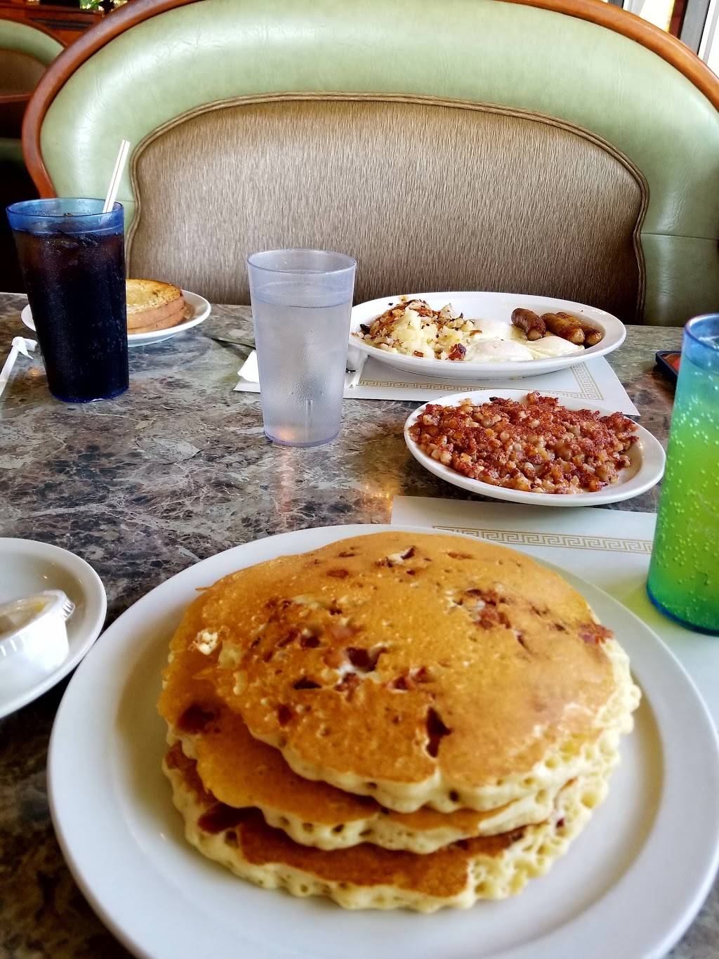 Forum II Family Restaurant | restaurant | 4711 S 108th St, Milwaukee, WI 53228, USA | 4145294001 OR +1 414-529-4001