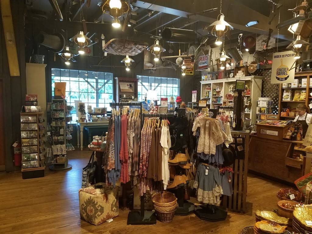 Cracker Barrel Old Country Store | restaurant | 4700 Portsmouth Blvd, Chesapeake, VA 23321, USA | 7574053890 OR +1 757-405-3890
