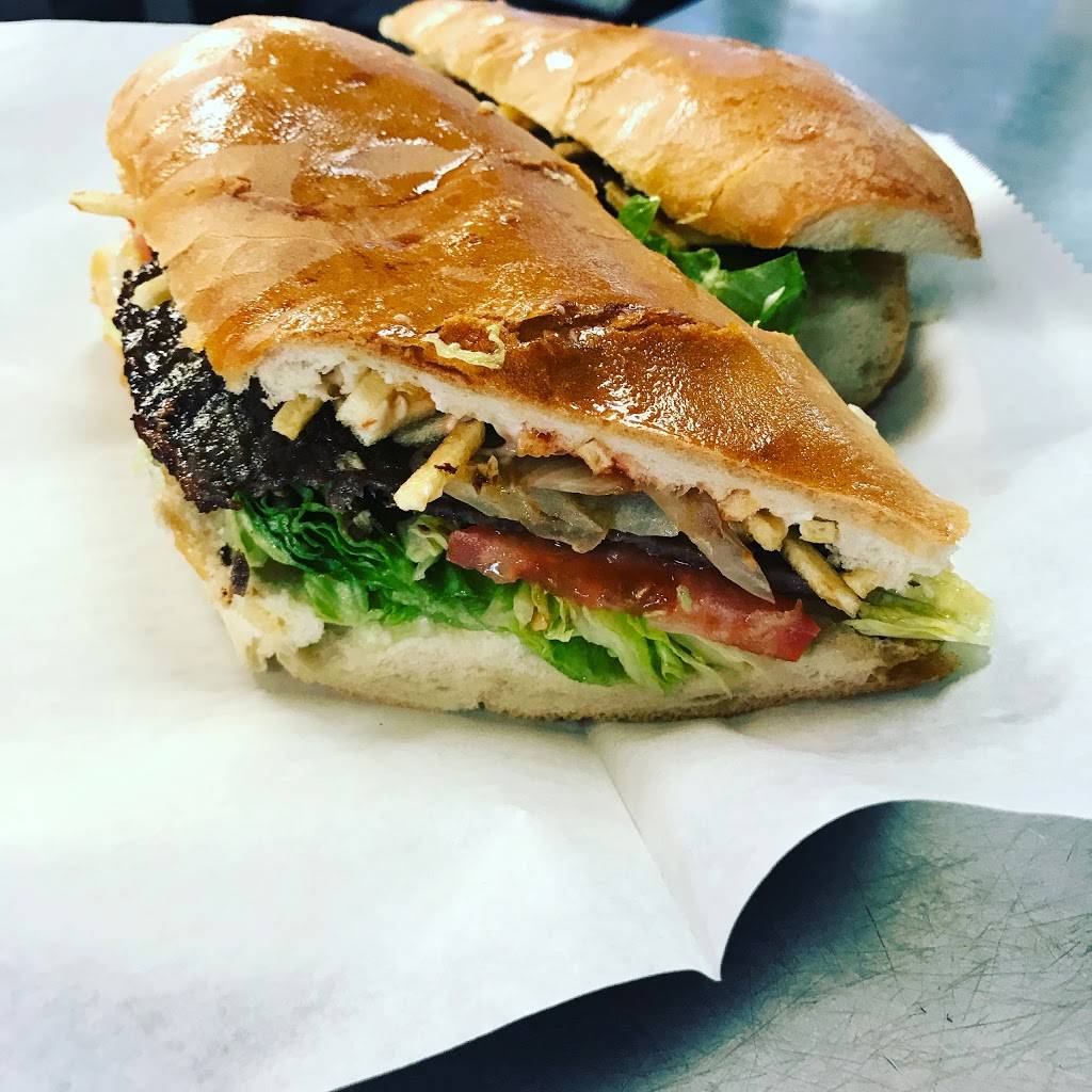 Pizzeria Twin Tower Big and Tasty | restaurant | 12519 W Okeechobee Rd, Hialeah, FL 33018, USA | 3058171448 OR +1 305-817-1448