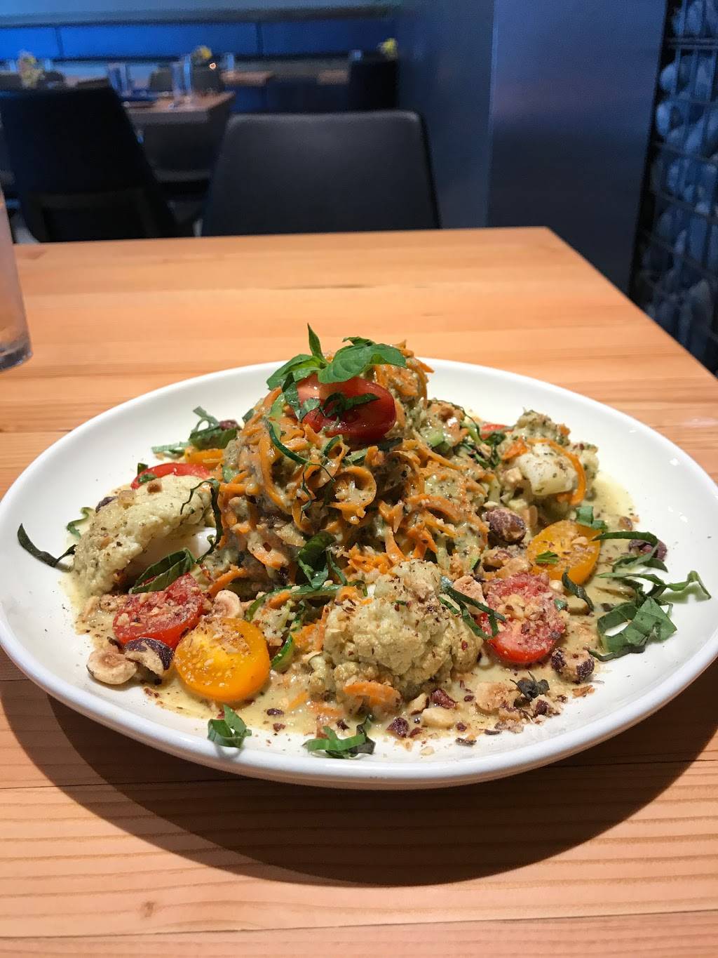 Blu Mist | Restaurant & Bar | restaurant | 1400 Valley River Dr #130, Eugene, OR 97401, USA | 5416363306 OR +1 541-636-3306