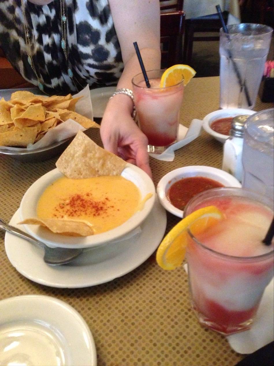 Mannys Uptown | restaurant | 3521 Oak Grove Ave, Dallas, TX 75204, USA | 2142521616 OR +1 214-252-1616