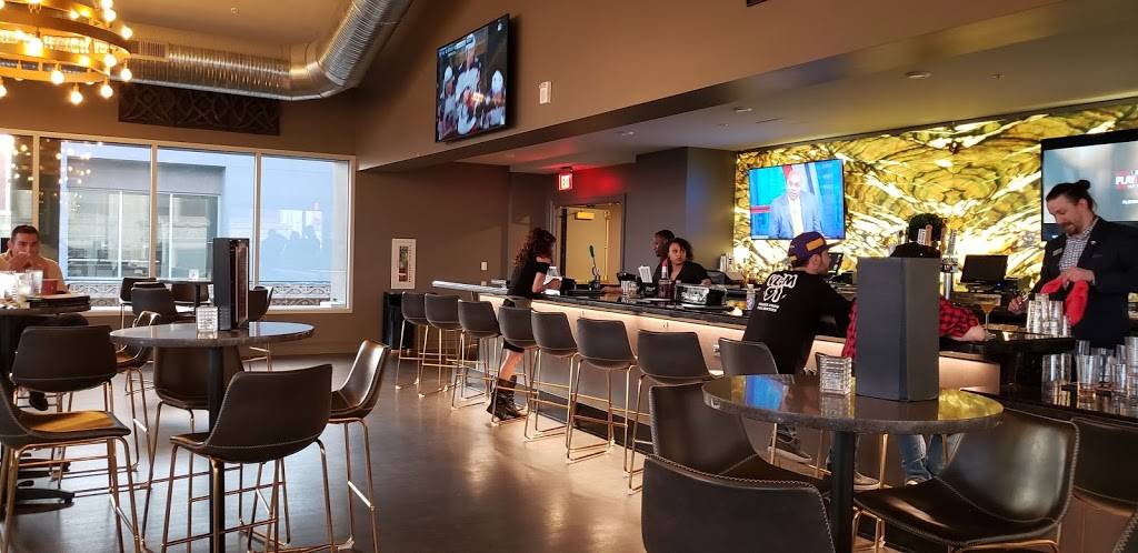 Form Skybar | restaurant | 705 Olive St, St. Louis, MO 63101, USA | 3142414300 OR +1 314-241-4300