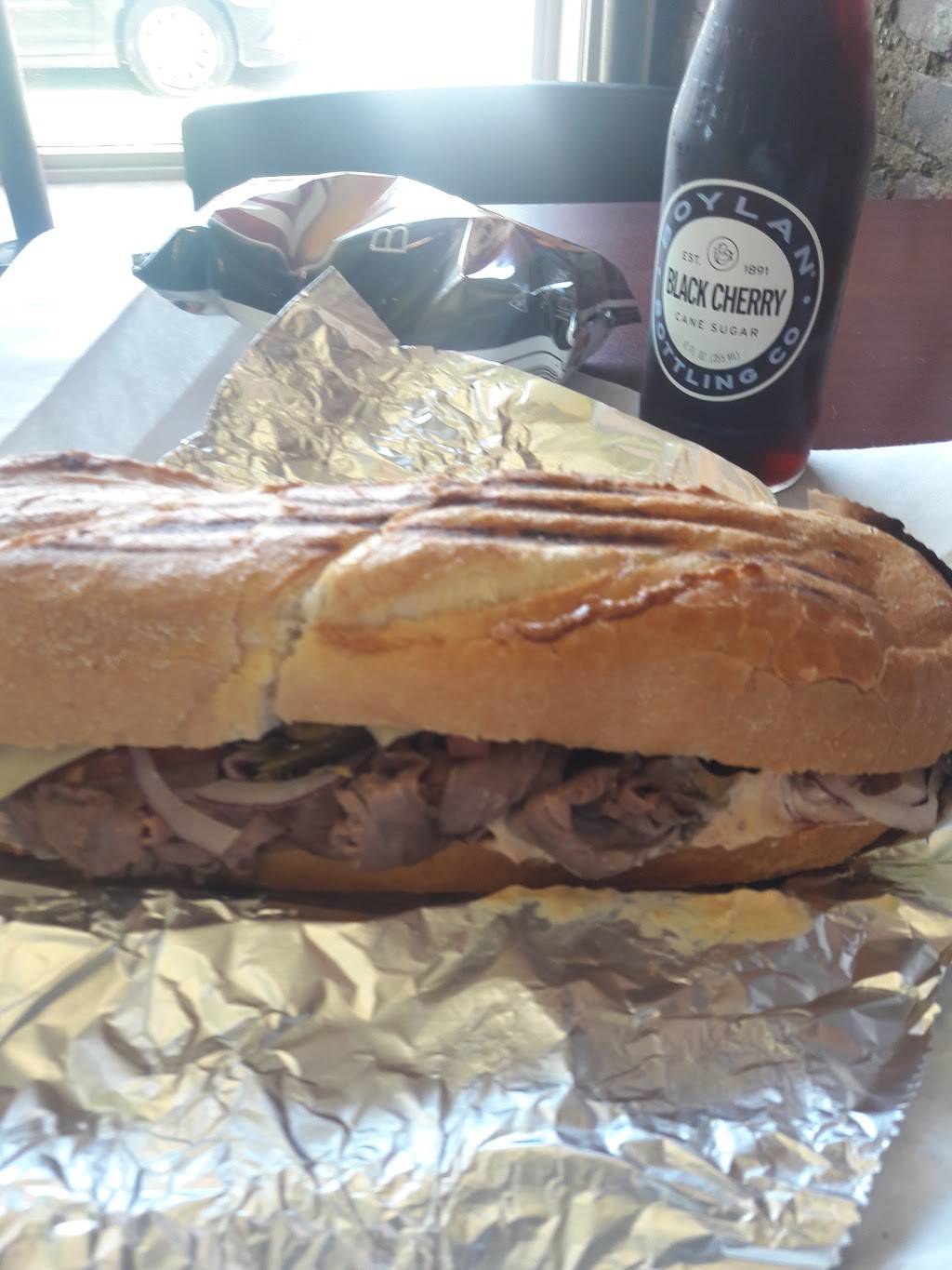 La Bodega In Tremont | meal takeaway | 869 Jefferson Ave, Cleveland, OH 44113, USA | 2166217075 OR +1 216-621-7075