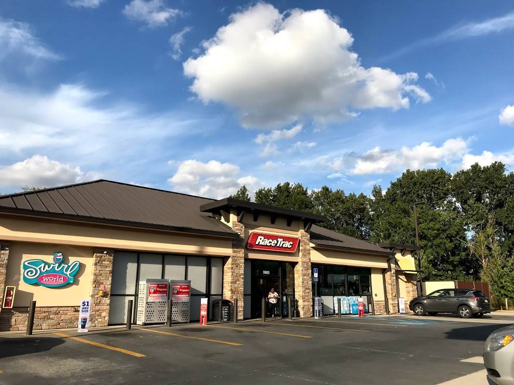 RaceTrac | bakery | 5985 W Irlo Bronson Memorial Hwy, Kissimmee, FL 34747, USA | 4073962271 OR +1 407-396-2271