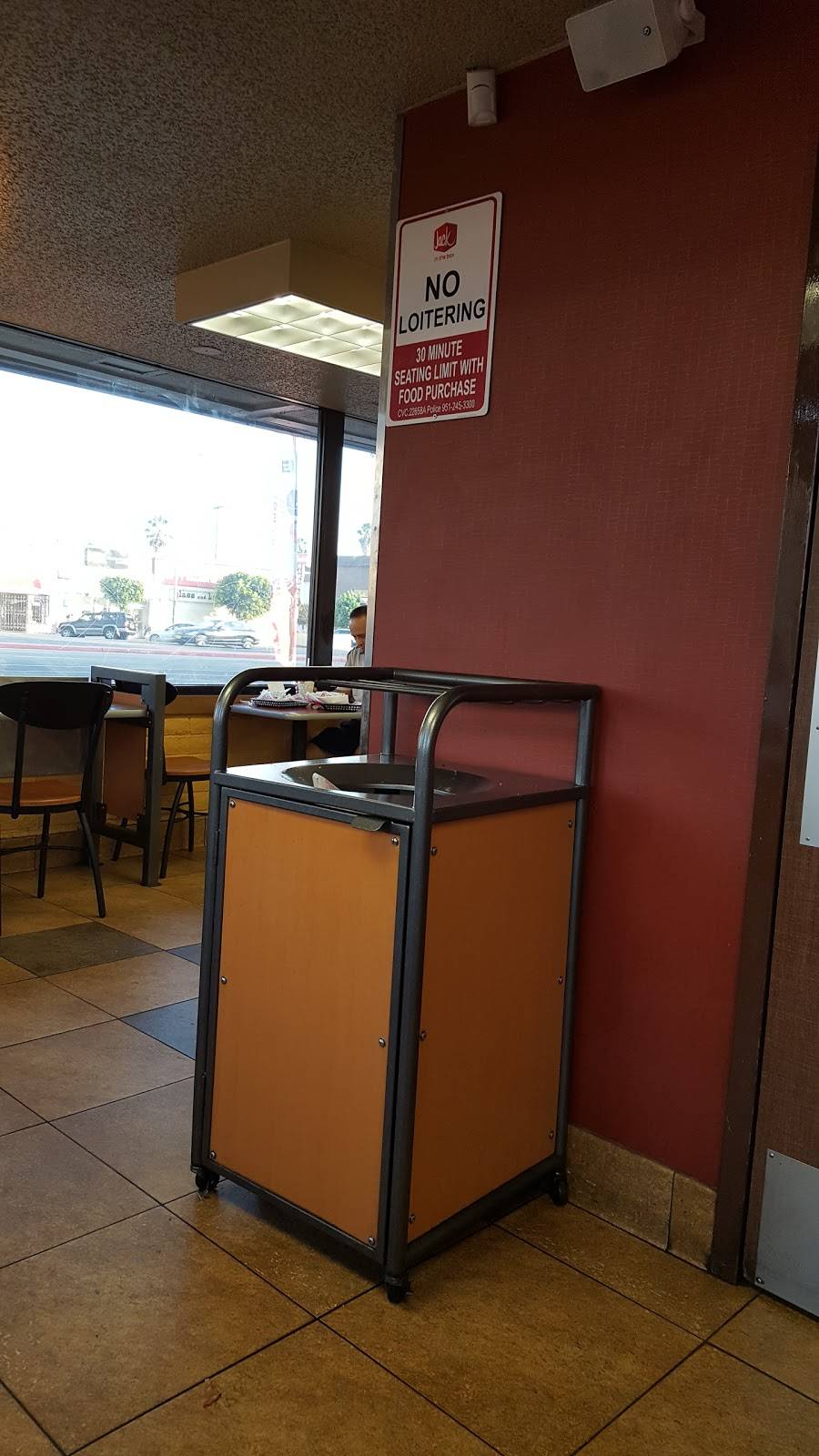 Jack in the Box | restaurant | 4965 Huntington Dr N, Los Angeles, CA 90032, USA | 3232279759 OR +1 323-227-9759