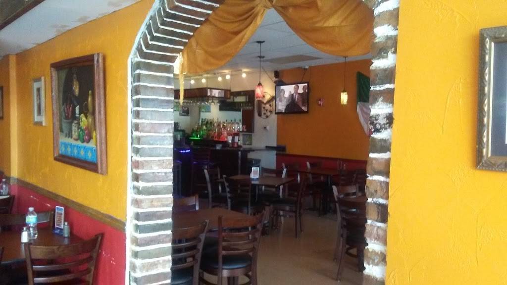 Zocalo Mexican Bar and Grill | restaurant | 203 Butterfield Rd, Vernon Hills, IL 60061, USA | 2245135477 OR +1 224-513-5477