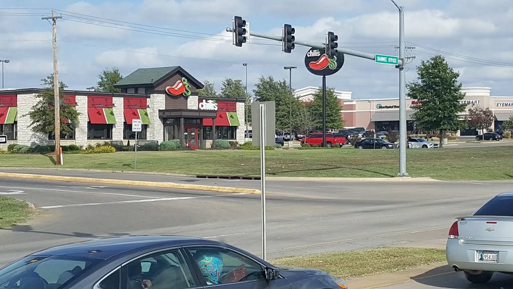 Chilis Grill & Bar | restaurant | 950 W Shawnee St, Muskogee, OK 74401, USA | 9186821652 OR +1 918-682-1652
