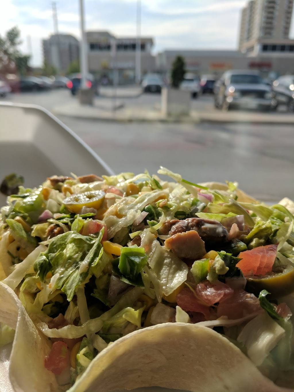 barBURRITO | restaurant | 660 Eglinton Ave W, Mississauga, ON L5R 3V2, Canada | 9055020408 OR +1 905-502-0408