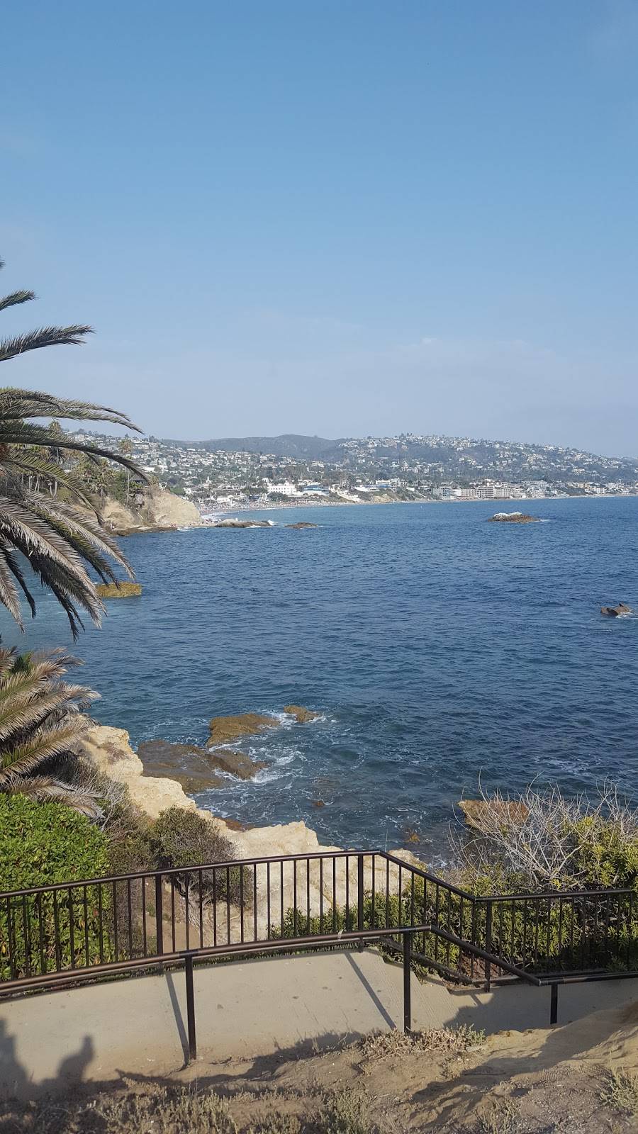 Big Fish Tavern | restaurant | 540 S Coast Hwy #200, Laguna Beach, CA 92651, USA | 9497154500 OR +1 949-715-4500