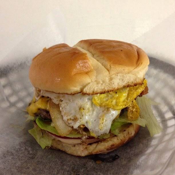 Juwuane and J.Rs Cafe | restaurant | 116 W Franklin St, Hagerstown, MD 21740, USA | 3017338820 OR +1 301-733-8820